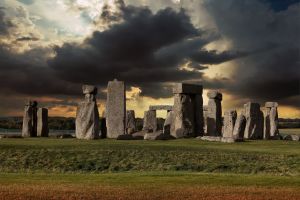 Idén csak online lehet követni a nyári napfordulót a Stonehenge-nél