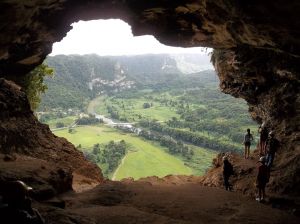 Átadták a balatonfüredi Lóczy-barlang Látogatóközpontot