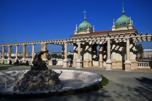 Titkok, botrányok - a 20. századi Budapest éjszakai élete a Várkert Bazár teraszán