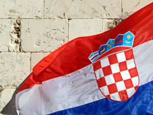 Korlátozás nélkül be lehet utazni Horvátországba
