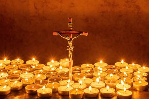 A szent kereszt egy szögdarabját találták meg Csehországban?